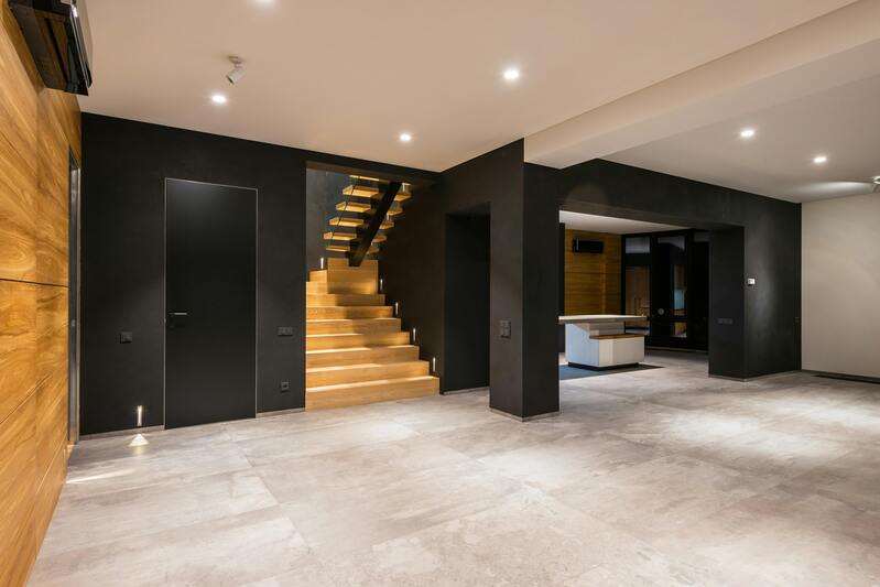 escalier éclairé