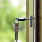 Fenêtres et portes : comment sécuriser votre maison ?
