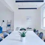 Installation professionnelle de fenêtres PVC : le bon compromis