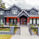 Quels sont les avantages des portes d’entrée en PVC ?